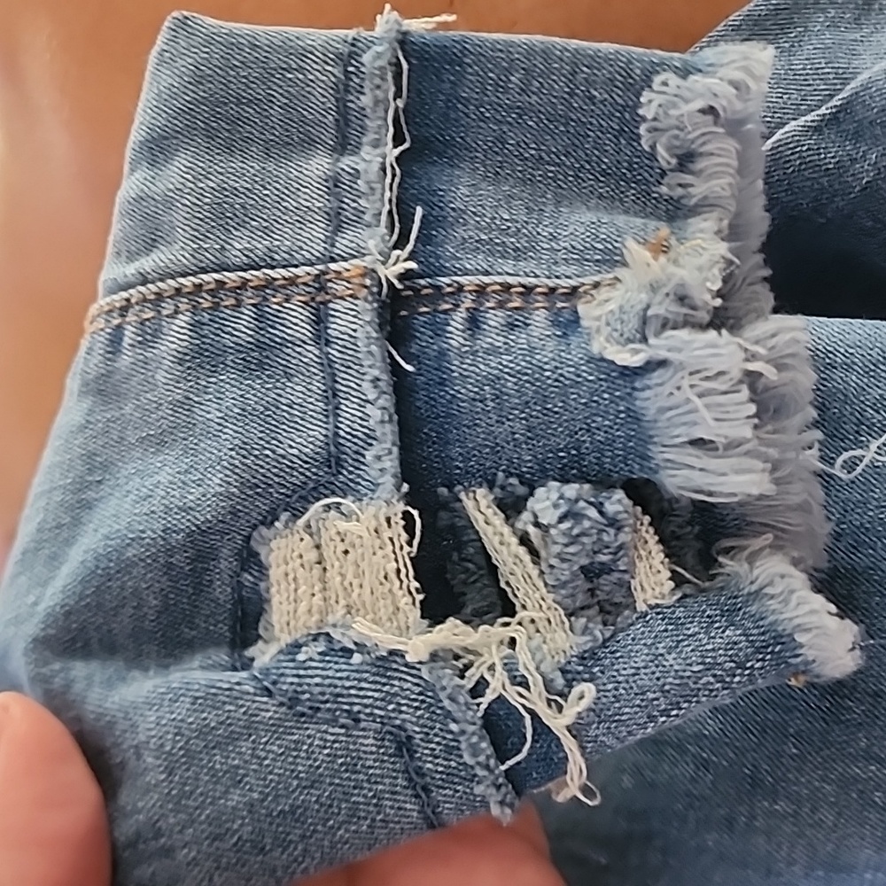 Iris Jeans - Picture 6 of 7